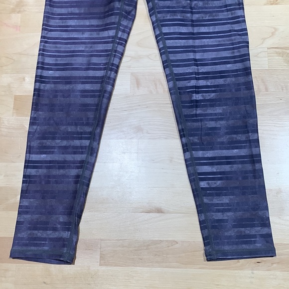 Sol & Mane Cora concrete Stripe full Leggings. Size XL. NWT. Yoga Club. - Picture 3 of 6